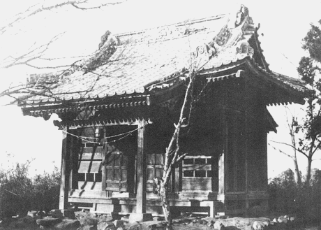 城内の頼政神社　写真